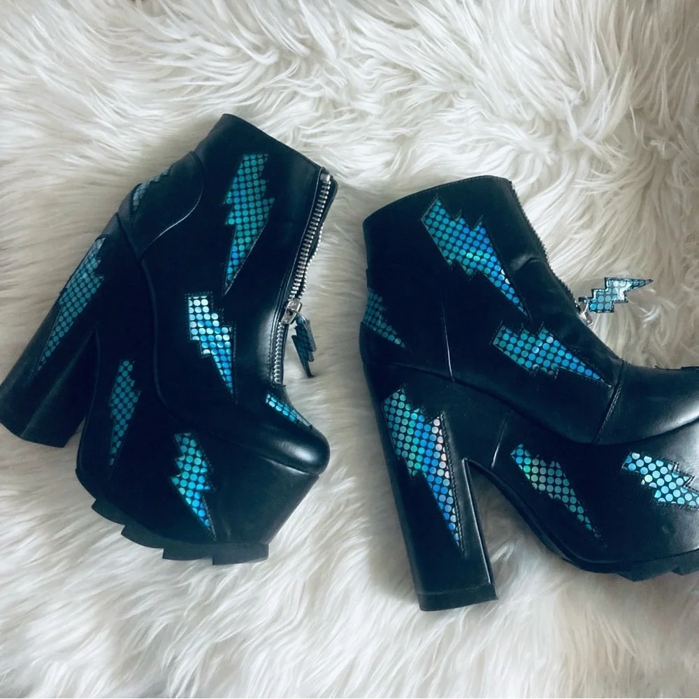 🖤 YRU Blue Lightning Platform Boots Size 6